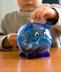 Enseña a tu hijo acerca del dinero lo más sencillo que puedas.