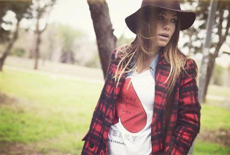 street style barbara crespo eleven paris tshirt freaky fashion blogger outfit street style barbara crespo eleven paris tshirt freaky fashion blogger outfit