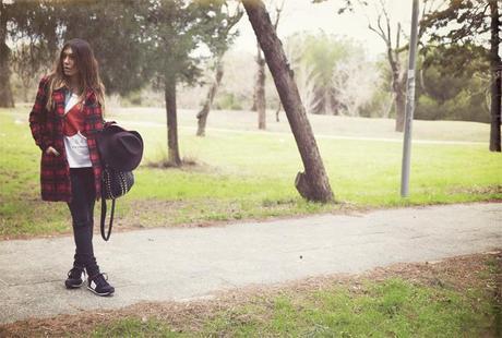 street style barbara crespo eleven paris tshirt freaky fashion blogger outfit street style barbara crespo eleven paris tshirt freaky fashion blogger outfit