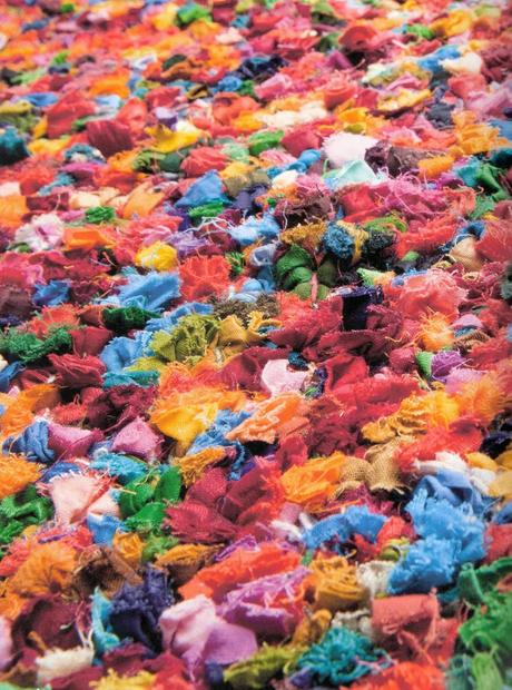 ALFOMBRAS CON MATERIALES RECICLADOS.