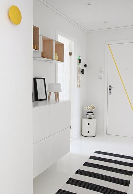 decoracion-casa-moderna-estilo-nordico-ambiente-acogedor-mobiliario-diseno-kartell