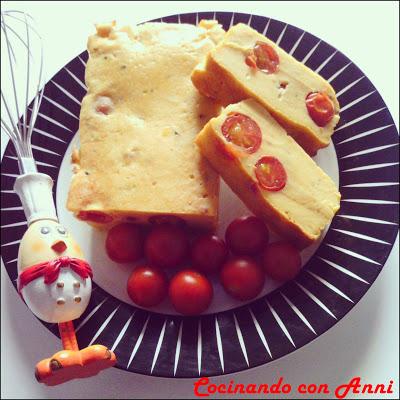 PASTEL SALADO DE QUESO Y TOMATES CHERRY