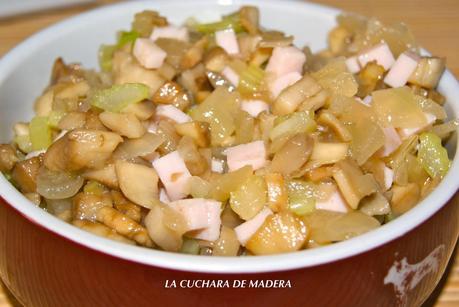 CHAMPIÑONES RELLENOS DE TRES FORMAS, CON ATUN, CON POLLO Y CON VERDURAS