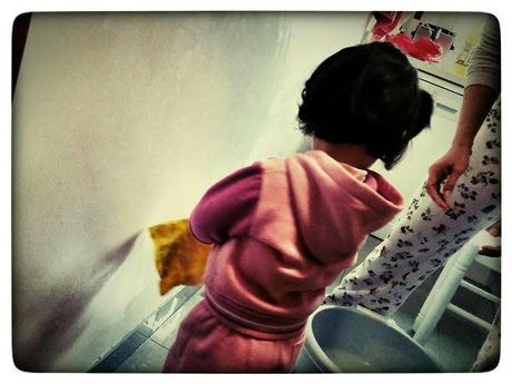 Es oficial: los niños pintan las paredes