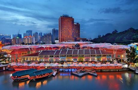 Un “centro” comercial naturalmente acondicionado: Clarke Quay