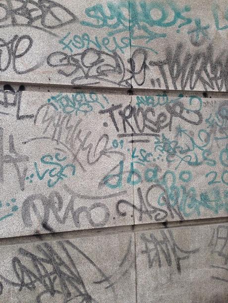 El francotirador paciente de Arturo Pérez-Reverte, adrenalina y spray