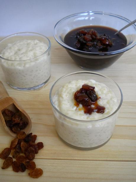 Pudding de arroz y salsa de pasas al ron