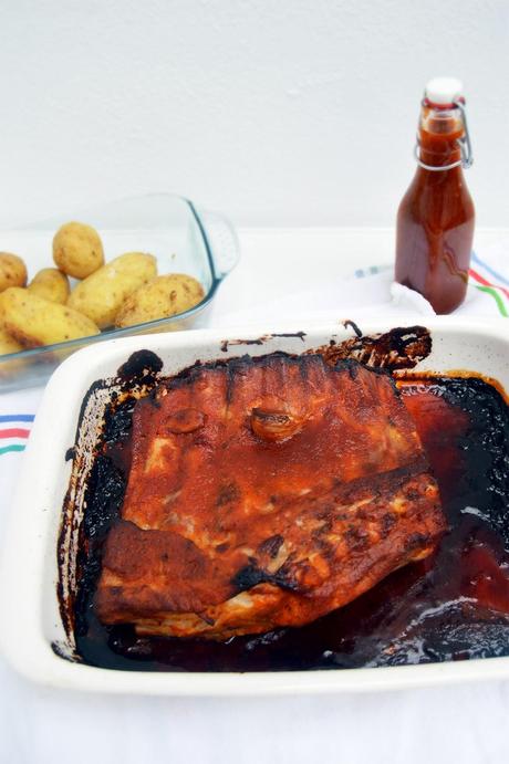 Costillas de cerdo asadas con salsa barbacoa