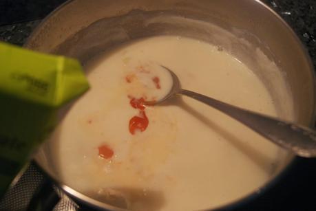 Plumas con Salchichas de pavo y Crema de Quesitos Plumas con Salchichas de pavo y Crema de Quesitos