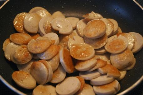 Plumas con Salchichas de pavo y Crema de Quesitos Plumas con Salchichas de pavo y Crema de Quesitos