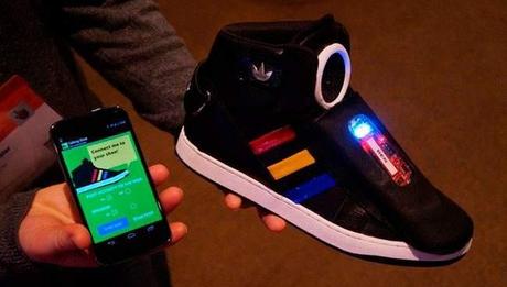 Innovación Gadget, Google Shoes las zapatillas Inteligentes y Parlantes