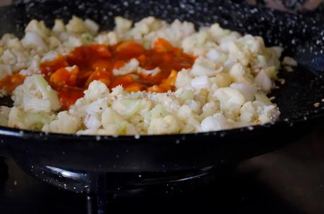 Arroz seco con coliflor y sepia