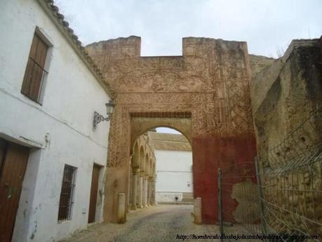 Plaza del Triunfo y Alcázar de Sevilla