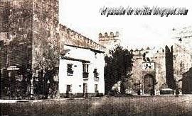 Plaza del Triunfo y Alcázar de Sevilla