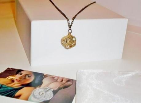 Colgante libélula de Yotoko Bijoux colayotoko