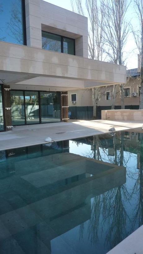 Nuevas imágenes de obra del proyecto de vivienda unifamiliar situado al N.E. de Madrid