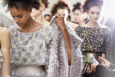 Así se preparó el desfile de Chanel Couture, Spring 2014. Vídeo