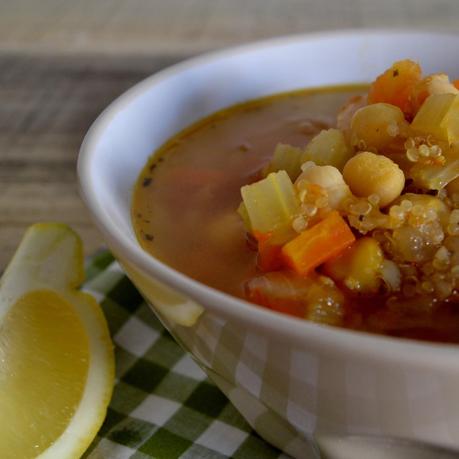 SOPA DE QUINOA Y VERDURAS
