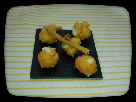 BUÑUELOS RELLENOS DE CREMA