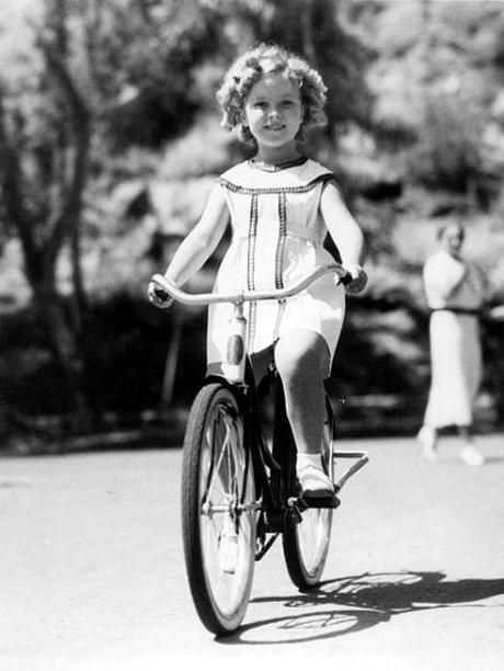 SHIRLY TEMPLE Y SUS VESTIDOS SHIRLY TEMPLE Y SUS VESTIDOS