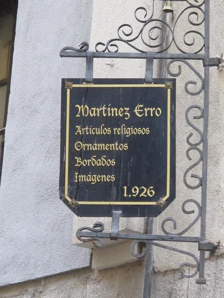 Antiguos carteles de mi ciudad....