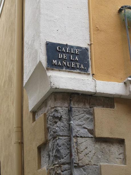 Antiguos carteles de mi ciudad....