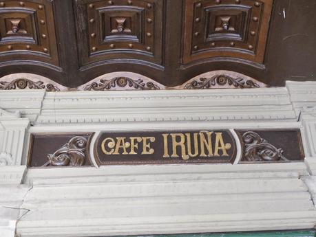 Antiguos carteles de mi ciudad....