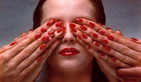 Nars nos seduce a través de Guy Bourdin