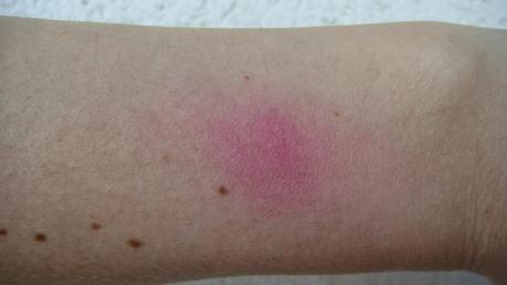 Nars nos seduce a través de Guy Bourdin