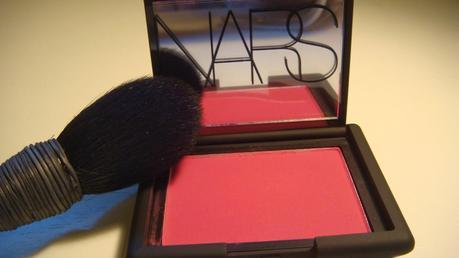 Nars nos seduce a través de Guy Bourdin