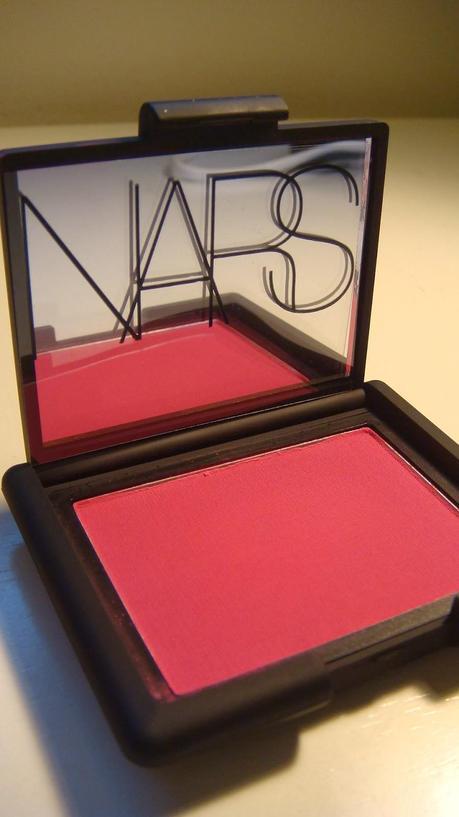 Nars nos seduce a través de Guy Bourdin