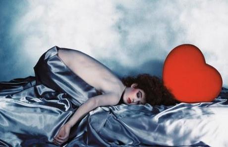 Nars nos seduce a través de Guy Bourdin