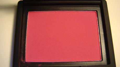 Nars nos seduce a través de Guy Bourdin