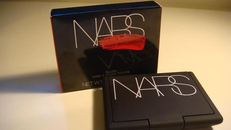 Nars nos seduce a través de Guy Bourdin