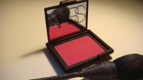 Nars nos seduce a través de Guy Bourdin