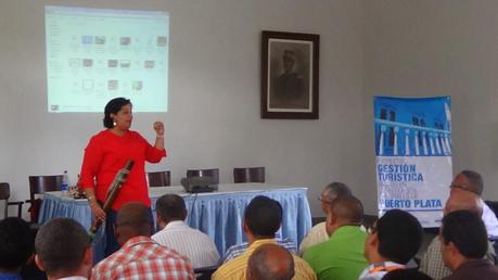 Capacitan guías de rutas en Puerto Plata