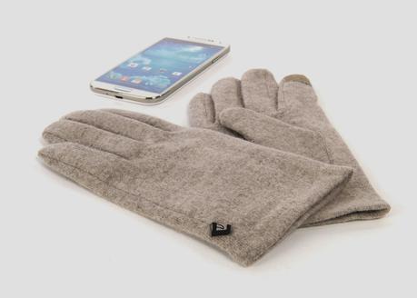 Guantes para “adictos” a la tecnología