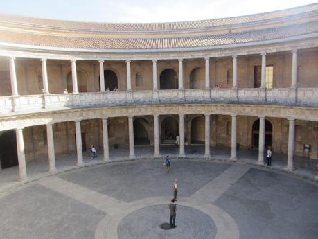 Patio interior Palacio Carlos V