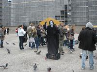 Un mimo en la Plaza Dam, en Amsterdam