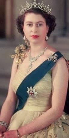 Kate Middleton de Jenny Packham y con las Joyas de la Corona Kate Middleton de Jenny Packham y con las Joyas de la Corona