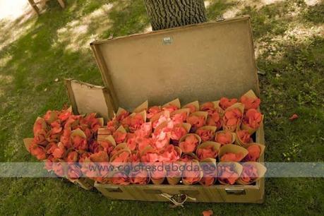 Decoración de boda en tonos fucsia y naranja
