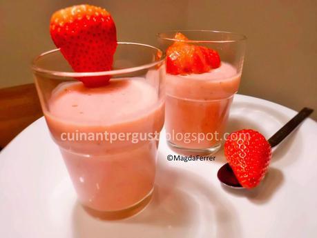Semifrío de fresones Semifrío de fresones
