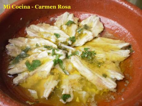 CAZUELA DE BOQUERONES AL LIMON CON AJITOS Y PEREJIL.