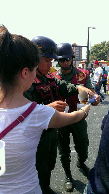 Venezuela en la calle protestando!!