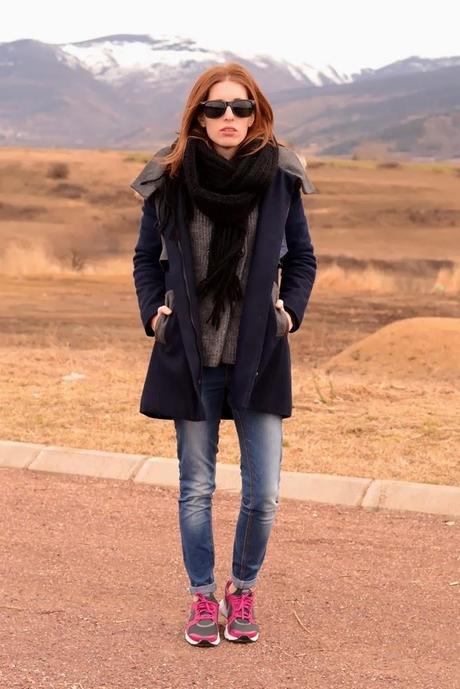 OTHER OUTFIT WITH THE SAME COAT