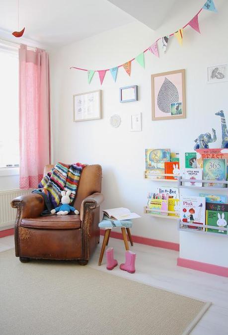 Llenando el mundo de color. Interiores minimalistas en la Haya Llenando el mundo de color. Interiores minimalistas en la Haya