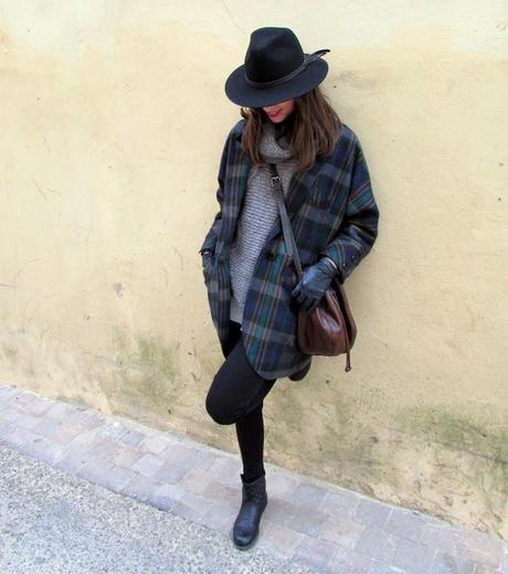 WOOL COAT