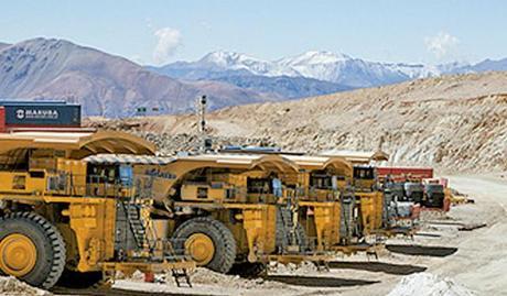 RETOMARÁN LAS TAREAS EN BARRIK? MineriaPascuaLamaCamiones-14022014