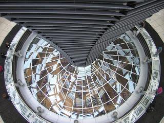 Cúpula del Parlamento Alemán de Norman Foster, Berlin, Alemania, round the world, La vuelta al mundo de Asun y Ricardo, mundoporlibre.com