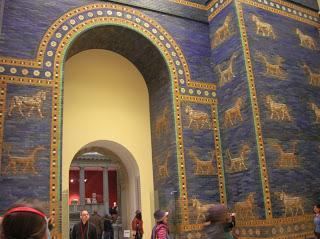 Puerta de Astarté (Pergamon Museum), Berlin, Alemania, round the world, La vuelta al mundo de Asun y Ricardo, mundoporlibre.com